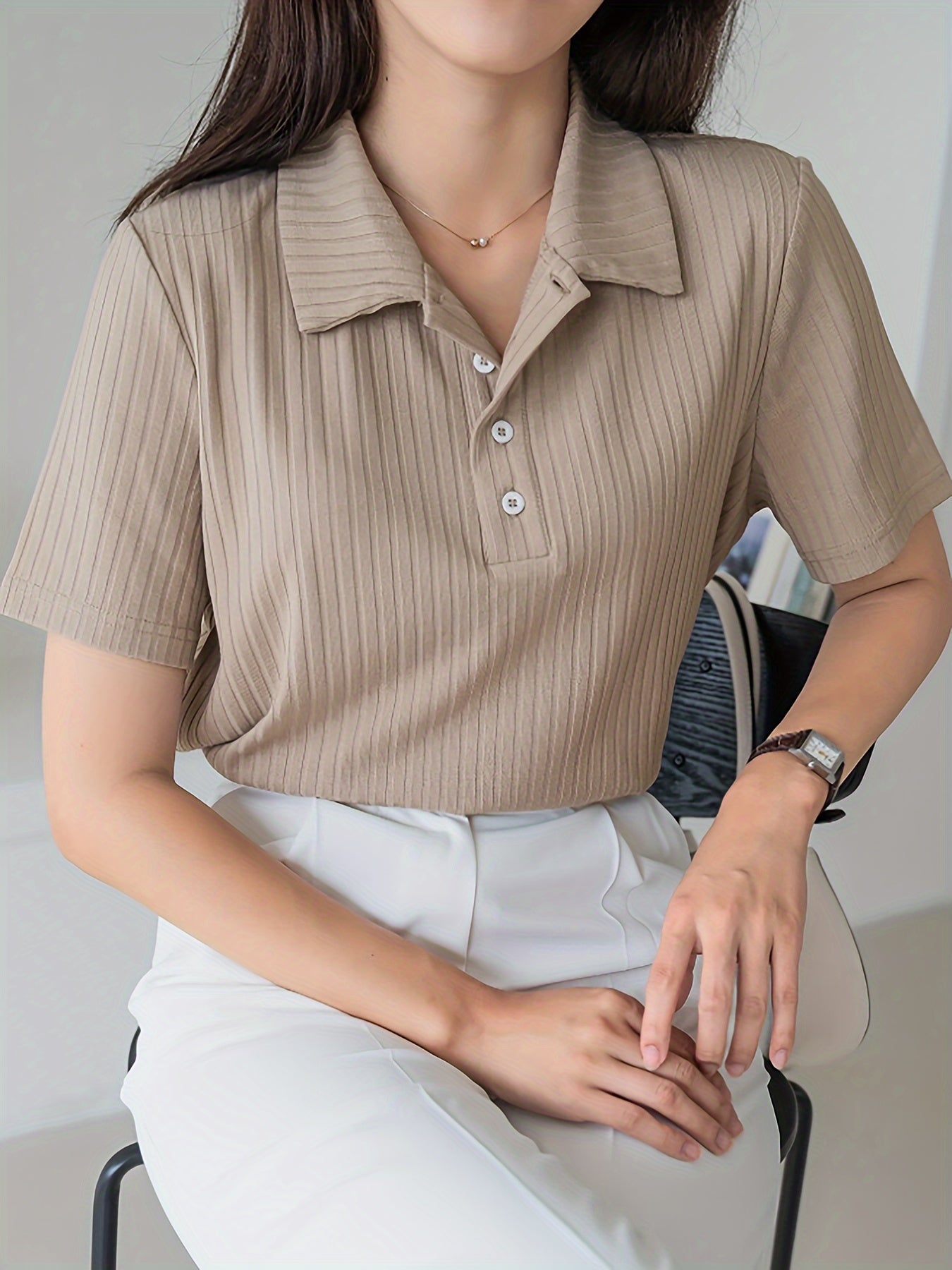 Laura - Casual T-Shirt For Spring & Summer